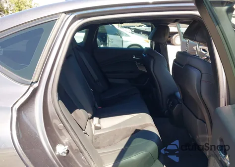 2021 Acura Tlx A-Spec Package z USA, uszkodzony, nr VIN 19UUB5F50MA013019